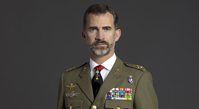 ===Así es mi Rey...=== - Página 2 Retratos-felipe-vi-uniformes-ejercitos_ecdima20141217_0008_16